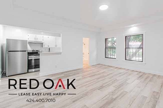 property at 901 S Ardmore Ave