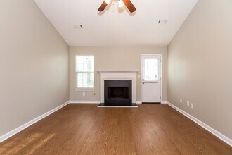 656 Penstock Path in Hampton, GA - Building Photo - Building Photo