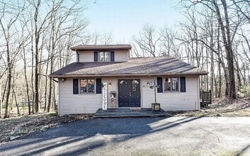 291 Manor Ln E in Lehighton, PA - Building Photo - Building Photo
