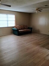 1303 E Boynton in Hamilton, TX - Building Photo - Building Photo