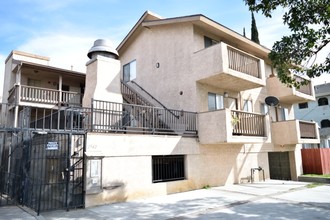 Orizaba Apartments in Long Beach, CA - Building Photo - Building Photo