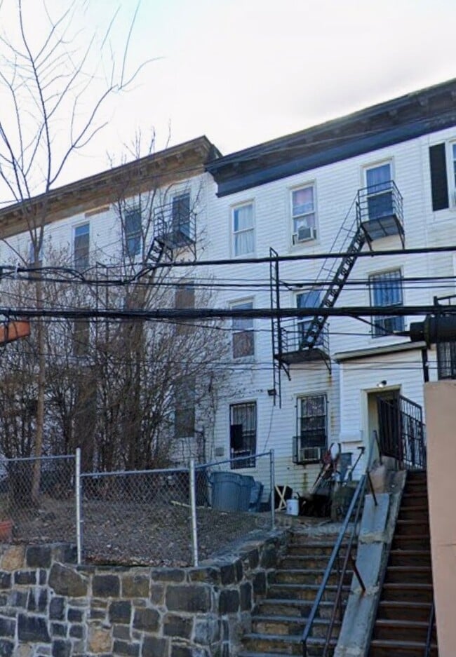 56 Herriot St, Unit 3