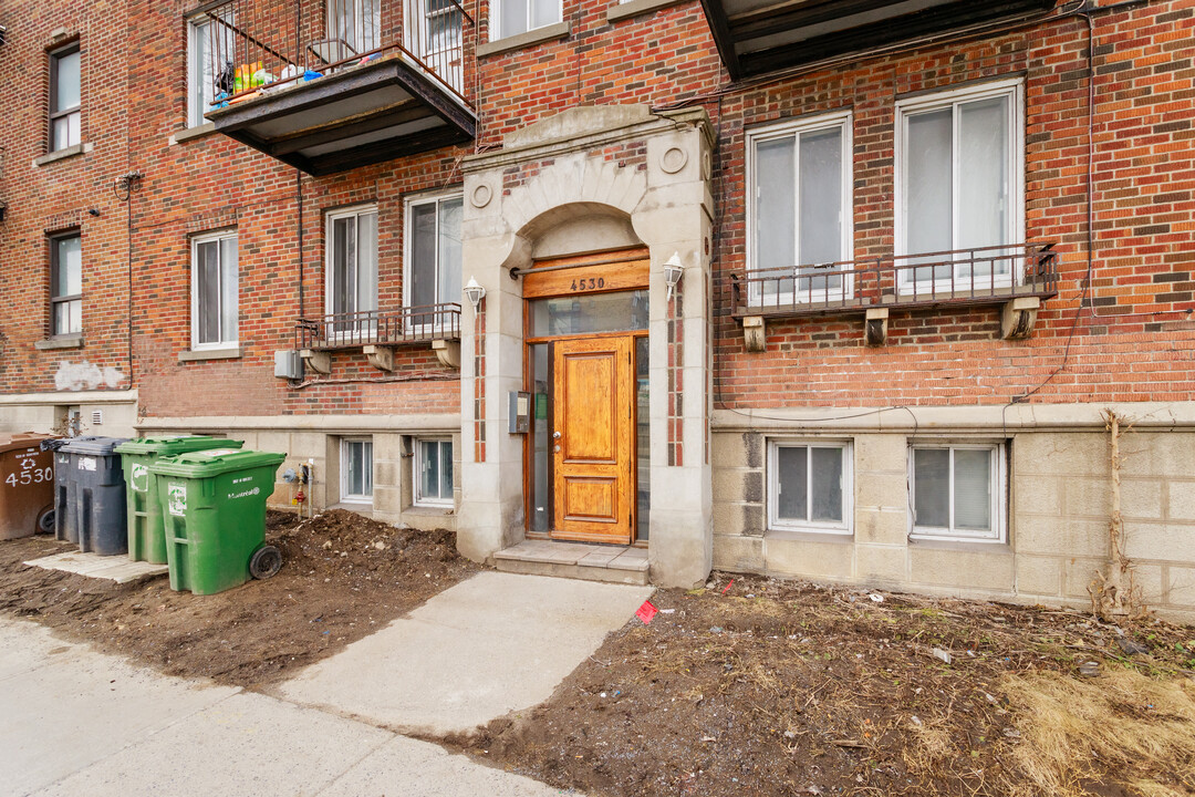 4530 Décarie Boul in Montréal, QC - Building Photo