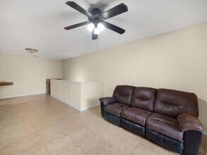 148 SW Peacock Blvd in Port St. Lucie, FL - Building Photo - Building Photo