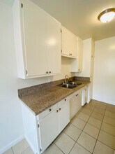 1238 Kenmore Ave in Los Angeles, CA - Building Photo - Building Photo