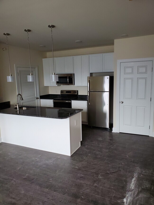 1033 W Bridge St Apartments and Nearby Phoenixville Apartments For Rent