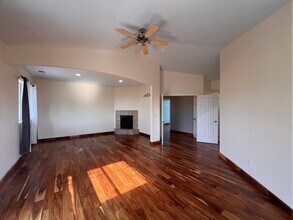 747 Sterling Hills Ct in Reno, NV - Building Photo - Building Photo