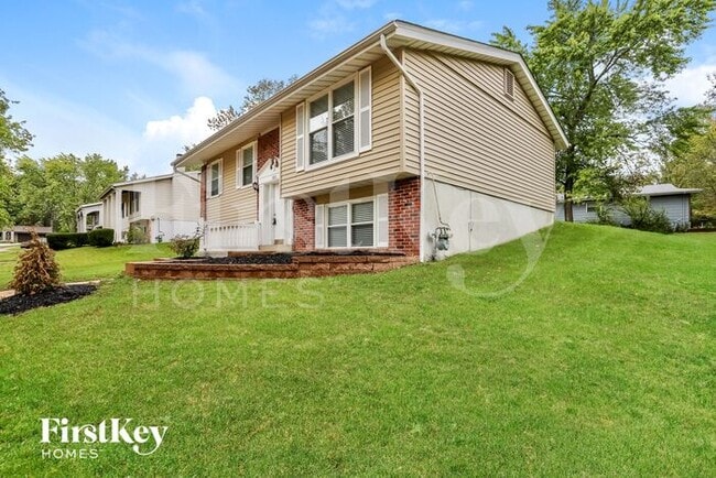 353 Marywood Ct in Ballwin, MO - Building Photo - Building Photo