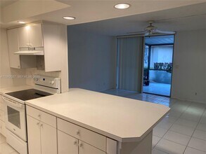 1951 Atlantic Shores Blvd in Hallandale Beach, FL - Building Photo - Building Photo