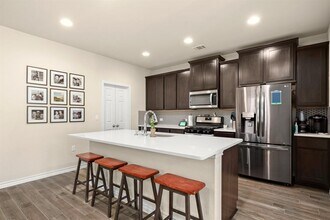 11903 Clayton Creek Ave in Austin, TX - Foto de edificio - Building Photo