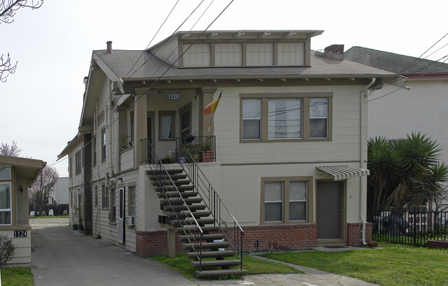 1120 Regent St in Alameda, CA - Foto de edificio - Building Photo