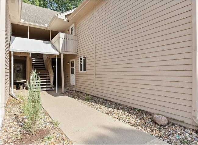 401 SE Lowell Dr, Unit #2 in Ankeny, IA - Building Photo - Building Photo