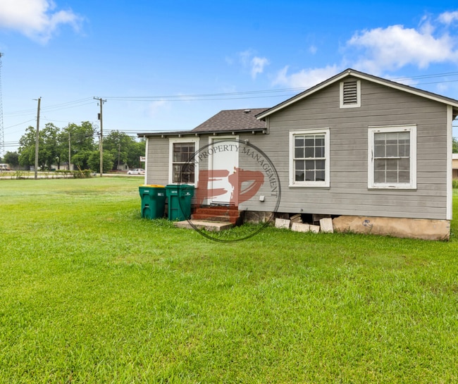 property at 706 Robinson Dr
