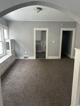 4139 E 104th St in Cleveland, OH - Foto de edificio - Building Photo