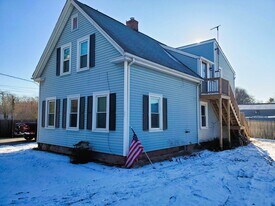 392 E Center St in West Bridgewater, MA - Building Photo