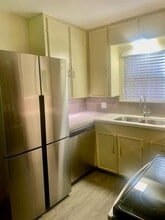 4904 Tamarisk St in Bellaire, TX - Building Photo - Building Photo