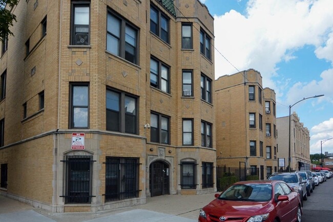 property at 1532 N Kedzie Ave