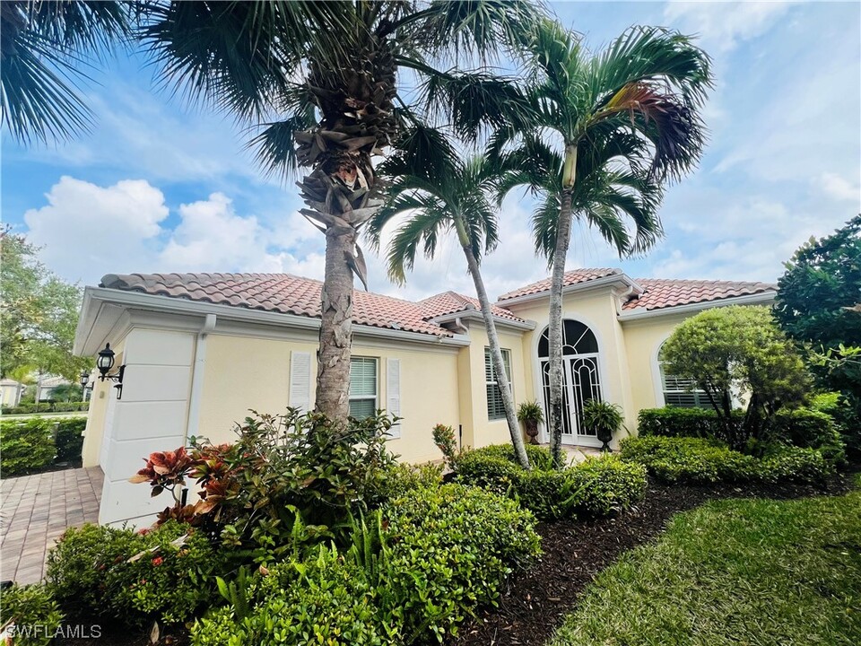 28827 Yellow Fin Trail in Bonita Springs, FL - Building Photo