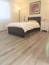 5421 Market St, Unit C in Oakland, CA - Foto de edificio - Building Photo