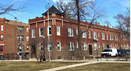 The Floren in Chicago, IL - Building Photo