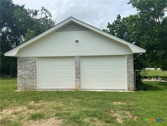 2955 E Amity Rd in Belton, TX - Building Photo - Building Photo