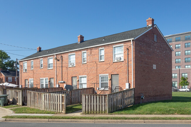 Samuel Madden Homes Redevelopment in Alexandria, VA - Foto de edificio - Building Photo