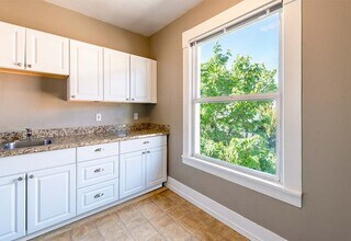 Towne Apartments in Seattle, WA - Building Photo - Building Photo