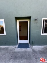 748 E Kensington Rd in Los Angeles, CA - Building Photo - Building Photo