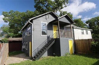 5917-1-5912 Sherman St in Houston, TX - Building Photo - Building Photo