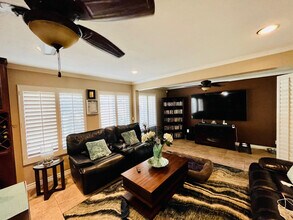 21945 Centurion Way in Santa Clarita, CA - Building Photo - Building Photo