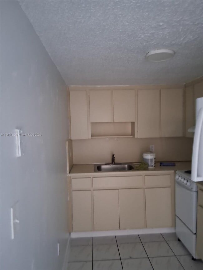 1875 NW 7th St in Miami, FL - Building Photo - Building Photo