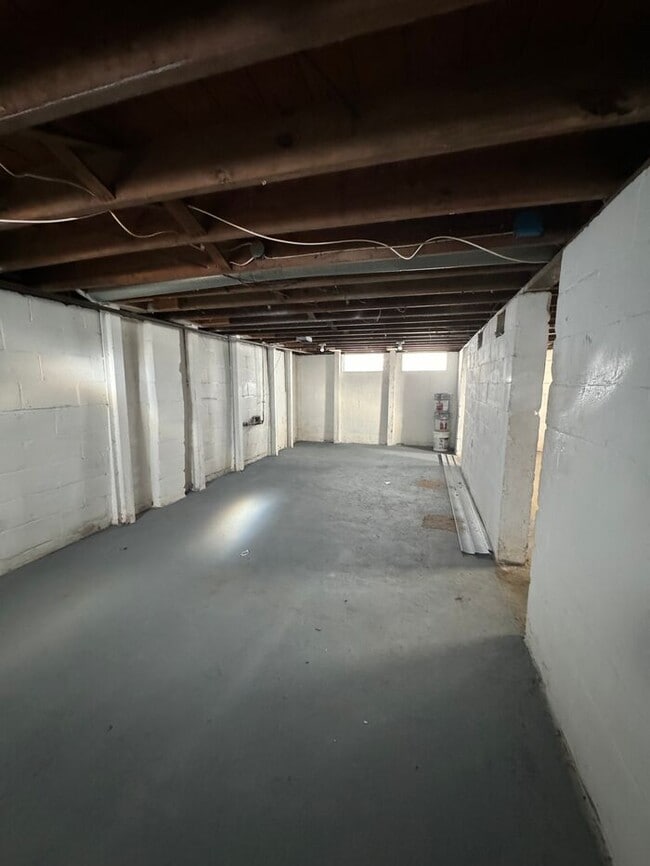 property at 2552 Renwood Pl
