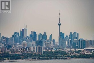 30 Shore Breeze Dr in Toronto, ON - Building Photo - Building Photo