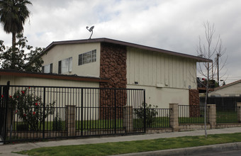 1347 N Parkside Dr in Ontario, CA - Building Photo - Building Photo