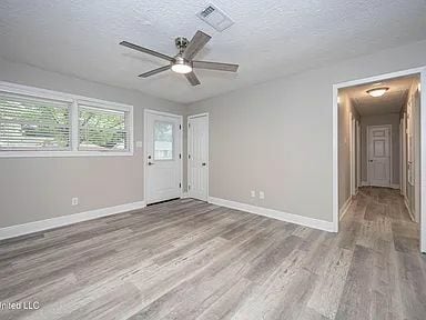 206 Beverly Dr in Ocean Springs, MS - Foto de edificio - Building Photo