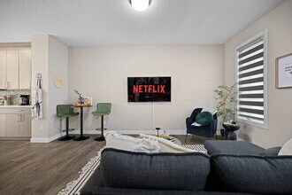 10752-10792 92 St NW, Unit SI ID1308637P in Edmonton, AB - Building Photo - Building Photo