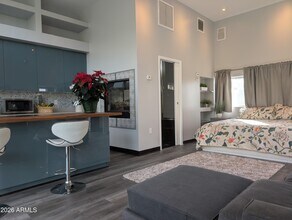 5561 N Gold Dr in Apache Junction, AZ - Building Photo - Building Photo