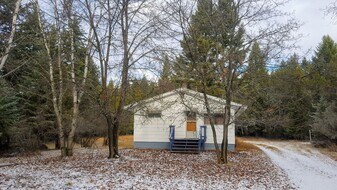 180 Blanchard Lake Dr in Whitefish, MT - Building Photo