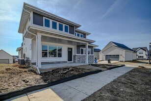 4831 Suelo Rd in Fitchburg, WI - Building Photo