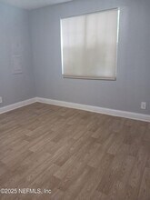 8147 Vernell St in Jacksonville, FL - Building Photo - Building Photo