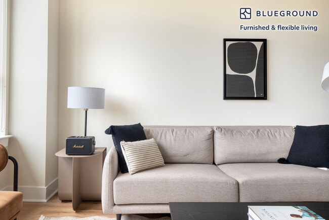 1446 S Grant St, Unit SI FL5-ID697 in Arlington, VA - Building Photo - Building Photo