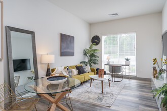 The Flats at Kennett Square in Kennett Square, PA - Building Photo - Interior Photo