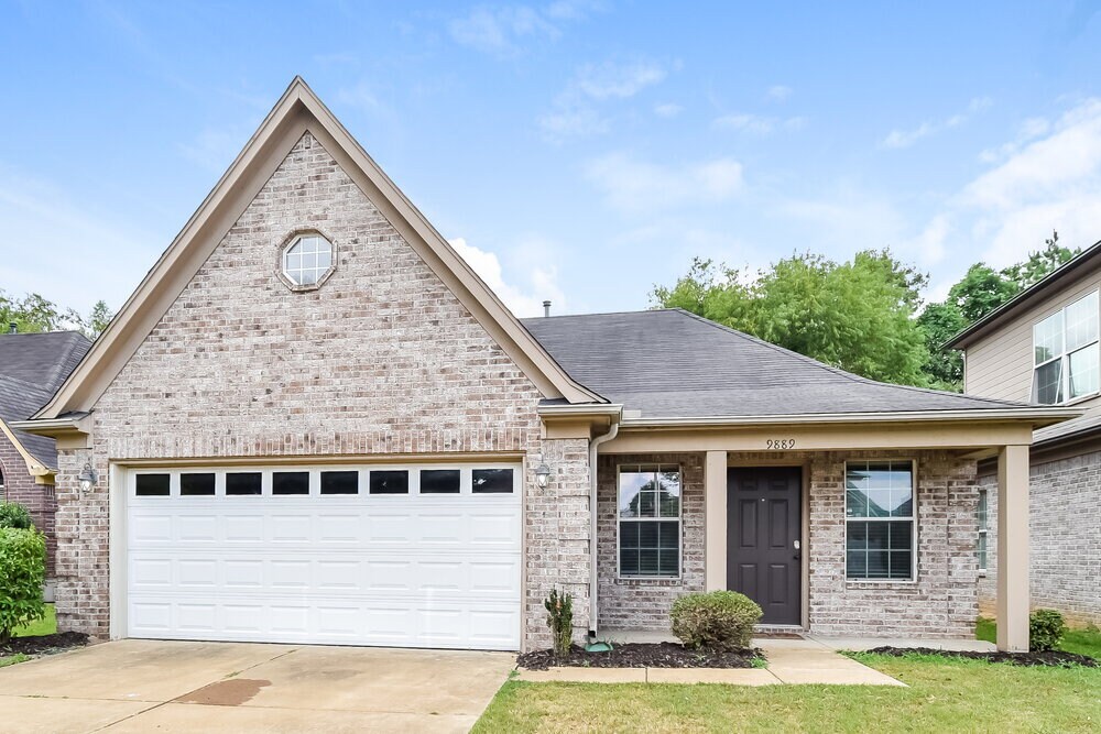 9889 Southern Oak Way in Olive Branch, MS - Building Photo