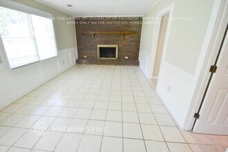 3945 Thornhill Dr SW in Lilburn, GA - Building Photo - Building Photo