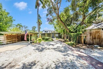 2027 Panama Dr in Sarasota, FL - Building Photo - Building Photo