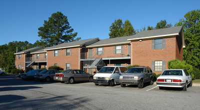 1130 SW Greenville Blvd in Greenville, NC - Building Photo - Building Photo