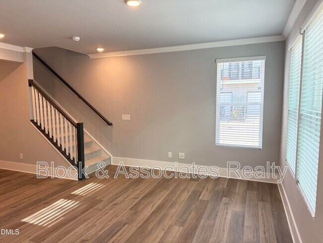 915 Ball Field Aly in Cary, NC - Building Photo - Building Photo