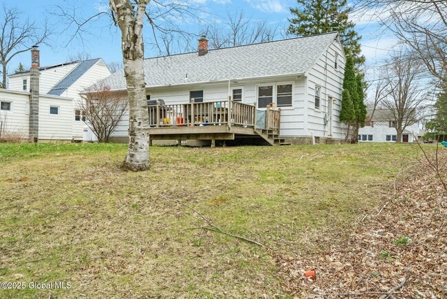 303 New Salem South Rd in Voorheesville, NY - Building Photo - Building Photo