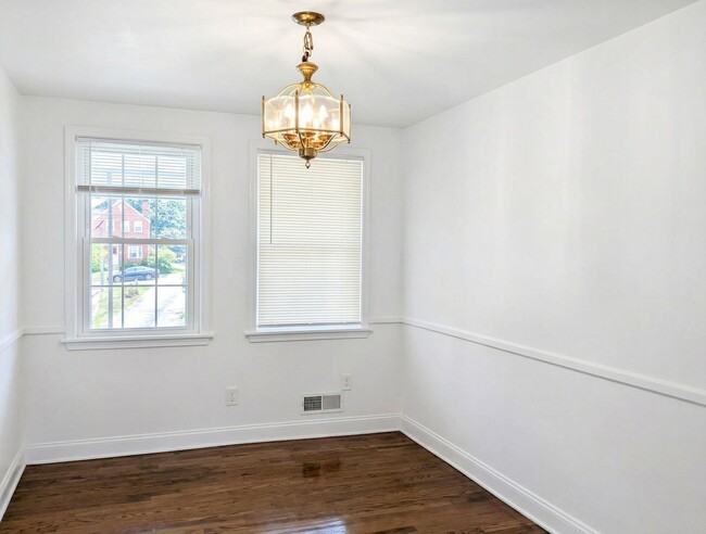 8309 Pleasant Plains Rd