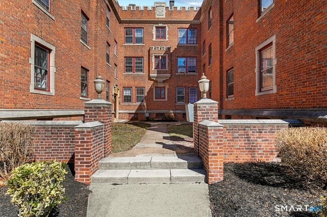 151 Cold Spring St in New Haven, CT - Foto de edificio - Building Photo